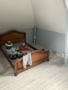 Photo de galerie - Rénovation d’une chambres  en peinture du plafond au sol