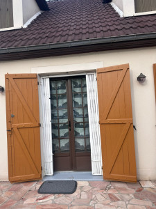 Photo de galerie - Après ponçage, peinture.