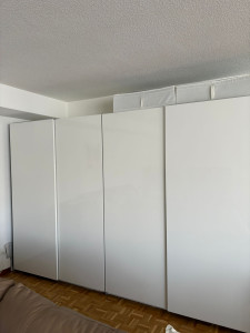 Photo de galerie - Armoire Pax avec 4 porte coulissante