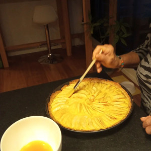 Photo de galerie - Préparation d'une tarte aux pommes pour une mamie:-) Miam c'est délicieux
