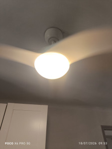 Photo de galerie - Installation d'un ventilateur à led 