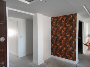 Photo de galerie - Montage papier peint et peinture 