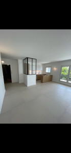 Photo de galerie - Rénovation appartement, petit mur et vitrage,carrelage, installation meubles cuisine, peinture 