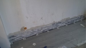 Photo de galerie - Démarrage d’un mur en plaquettes de parement 