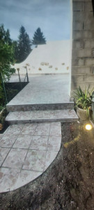 Photo de galerie - Chape en béton plus carlage