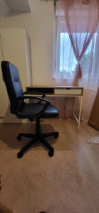 Photo de galerie - Montage bureau et chaise roulant 
