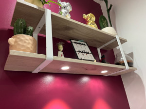 Photo de galerie - Création d’étagère avec lumière intégrer 