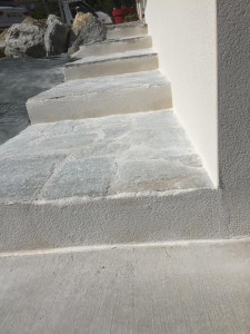 Photo de galerie - Escaliers dans jardin 