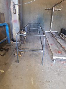 Photo de galerie - Montage d'un meuble 3 étages 
Matière acier 
Soudure mig,magnifique
