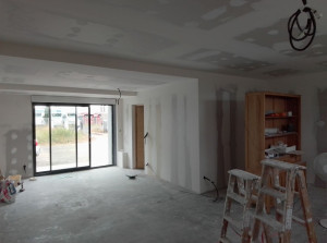 Photo de galerie - Transformation d'un garage pour un futur salon de tatouage