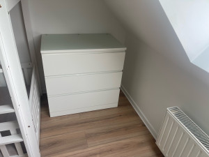 Photo de galerie - Montage Commode MALM