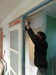 Photo de galerie - Pose d'une morte avec modif cloisons
