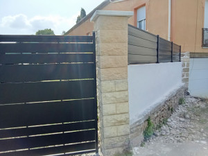 Photo de galerie - Pose de portail et par vue clôture