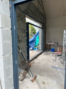 Photo de galerie - Installation des baies vitrées