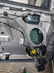 Photo de galerie - Remplacement mécanisme lève-vitre .