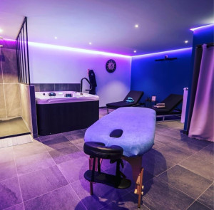 Photo de galerie - Peinture, décoration d’un spa à Rennes 