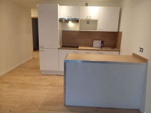 Photo de galerie - Pose parquet+ pose cuisine + matériel de cuisine 