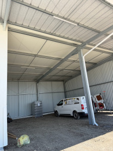 Photo de galerie - Hangar refait en électricité 