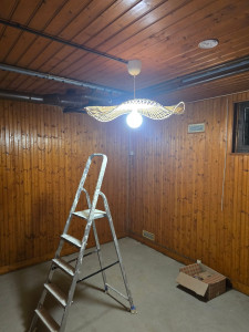 Photo de galerie - Vernis lambris et pose lampadaire