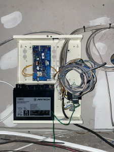 Photo de galerie - Installation d’alarme filaire Aritech