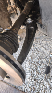 Photo de galerie - Changement triangle de suspension 