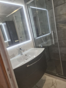 Photo de galerie - Réalisation salle de bain. 