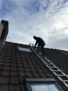 Photo de galerie - Création ouverture et pose de velux