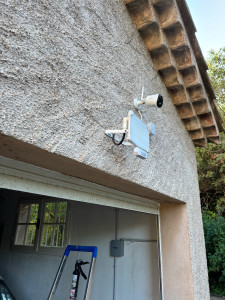 Photo de galerie - Spot et caméra 