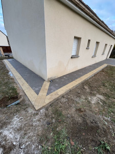 Photo de galerie - Pose pavés 15x15 CM couleurs Gris/Beige. 