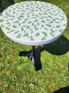 Photo de galerie - Table bistrot, remise et transformation avec mosaïque. 