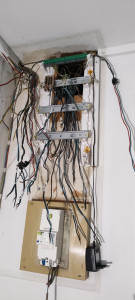 Photo de galerie - Remplacement tableau pour mise en conformité 