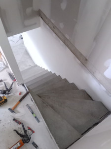 Photo de galerie - Fabrication escalier béton 