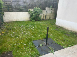 Photo de galerie - Mise en place d’un gazon en rouleau photo avant 