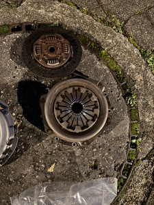 Photo de galerie - Remplacement d’embrayage sur une Peugeot 206 