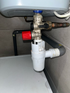 Photo de galerie - Remplacement groupe de sécurité ballon d’eau chaude 