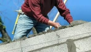 Photo de galerie - Dalle, chape, enduit, crépi, pose ipn, ouverture, vrd, ceinture, fondation, pose carrelage, coffrage, portail, portillon, murette, murs, façade