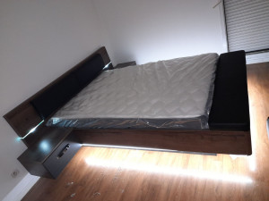 Photo de galerie - Montage un lit avec led 