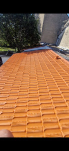 Photo de galerie - Travaux réalisés avec une peinture spéciale toiture, pour garantir. Une meilleure étanchéité.