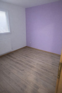 Photo de galerie - Réalisation:
ratissage, peinture, parquet et plinthes 