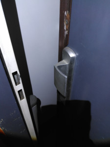 Photo de galerie - Ouverture de porte claquée