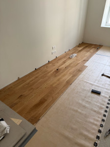 Photo de galerie - Pose de parquet contrecollé 