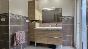 Photo de galerie - Montage meuble,  vasque double et pose des robinets.