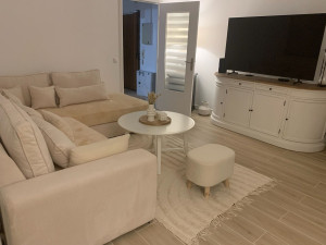 Photo de galerie - Entretien sallon bois noble produit bio 
