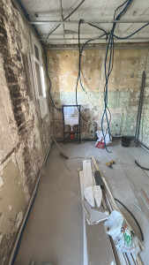 Photo de galerie - Installation d'un WC, suspendu