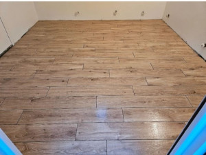 Photo de galerie - Carrelage effet parquet