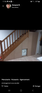 Photo de galerie - Amenagement sous escalier.
gain de 3.5m3 de rangements !
