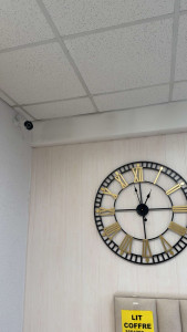 Photo de galerie - Installation caméra de surveillance dans une boutique 