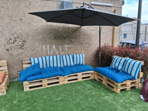 Photo de galerie - Salon de jardin en palettes 