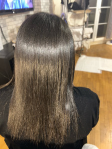 Photo de galerie - Lissage indien sur cheveux afro 