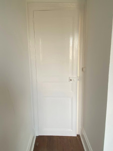 Photo de galerie - Ponçage, lessivage et deux couches de peinture glycérol satin